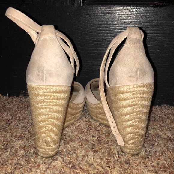 BCBG wedges - Picture 2 of 4